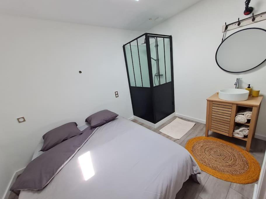 Dependance Avec Place De Parking Sainte-Soulle Экстерьер фото